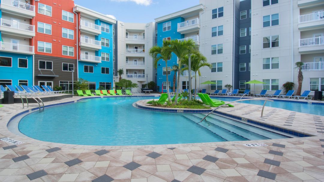 IQ Apartments